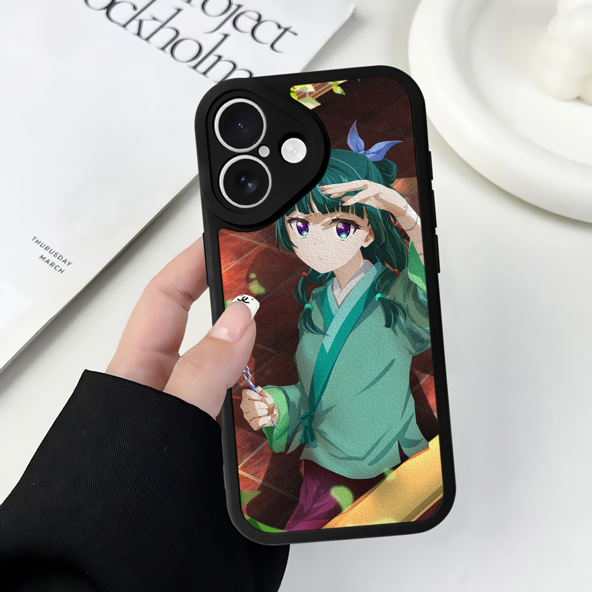 （画像用） 薬屋のひとりごと The Apothecary Diaries 【iPhone 16シリーズ対応】シリコンスマホケース（レザー調） 材質：シリコン